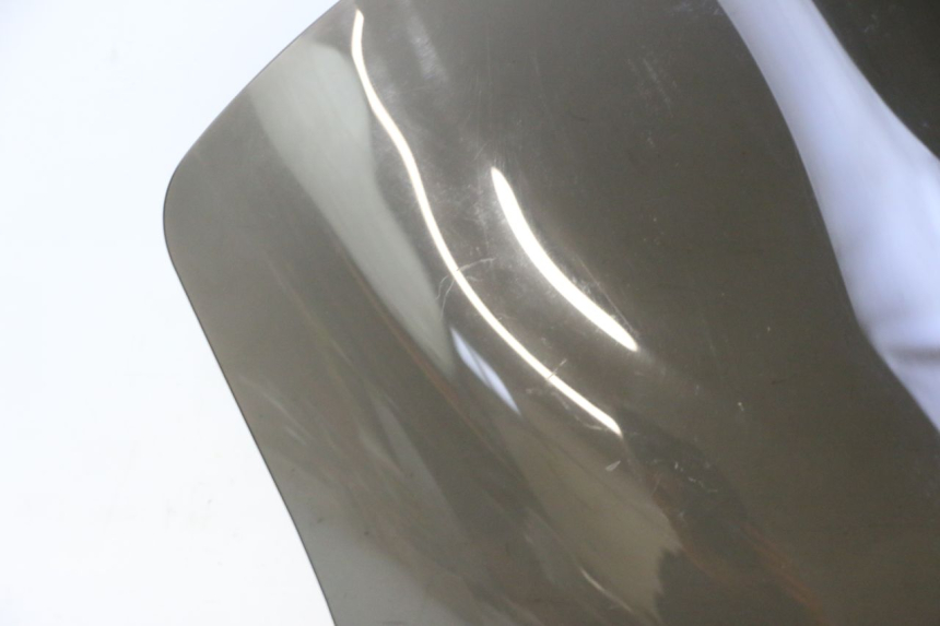 photo de SZYBA PRZEDNIA PEUGEOT CITYSTAR 50 (2013 - 2017) - Szczegóły charakterystyczne