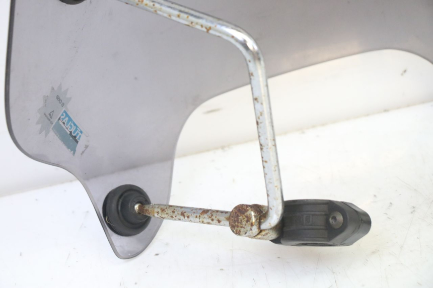 photo de SZYBA PRZEDNIA APRILIA CLASSIC 125 (1995 - 2001) - Punkty mocowania