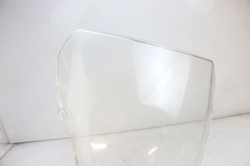 photo de SZYBA PRZEDNIA SUZUKI DL V STROM 1000 (2002 - 2007) - Zbliżenie komponentów