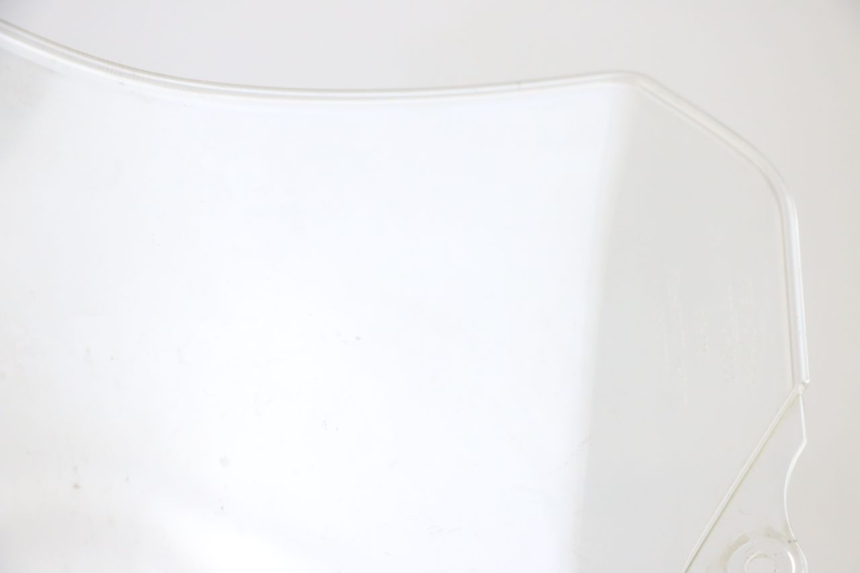 photo de SZYBA PRZEDNIA SUZUKI DL V STROM 1000 (2002 - 2007) - Zbliżenie techniczne