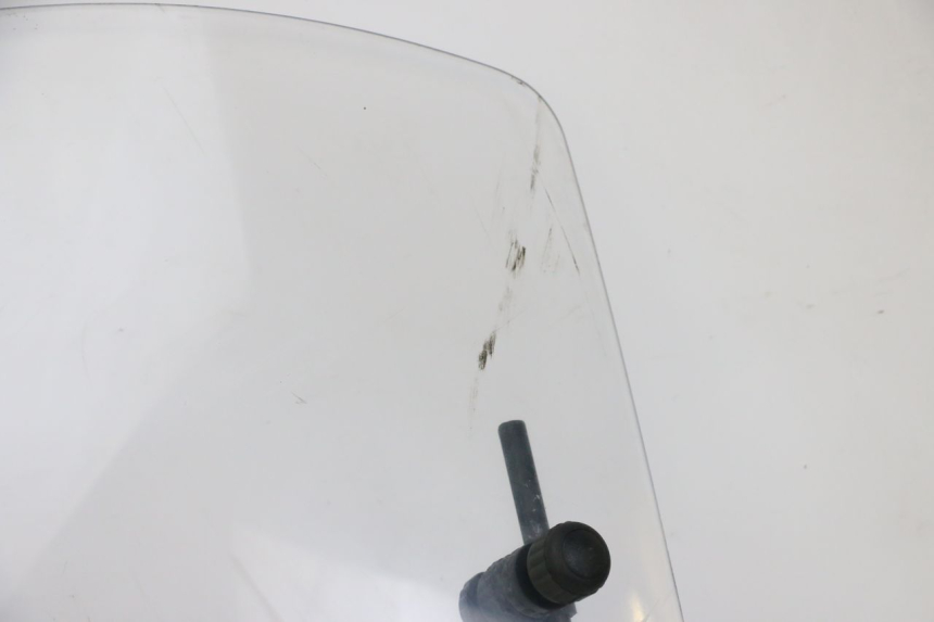 photo de SZYBA PRZEDNIA PEUGEOT E-VIVACITY 1 (2012 - 2018) - Zbliżenie komponentów