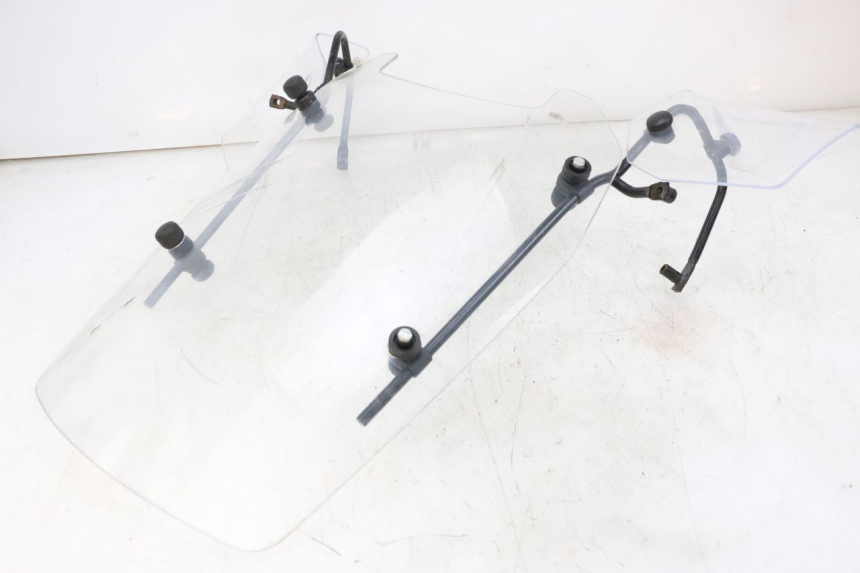 photo de SZYBA PRZEDNIA PEUGEOT E-VIVACITY 1 (2012 - 2018) - Punkty mocowania