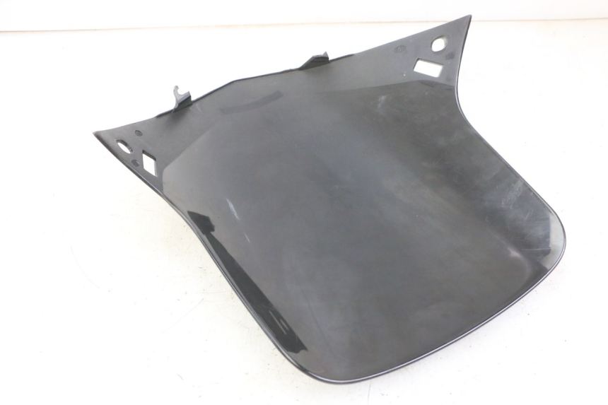 photo de SZYBA PRZEDNIA PEUGEOT ELYSTAR 50 (2002 - 2014) - Oznaczenia i referencje