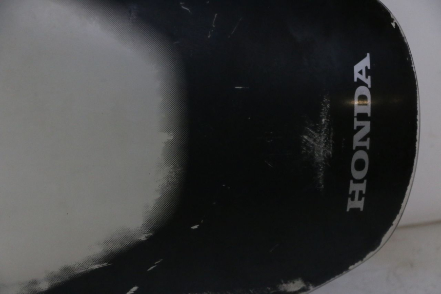 photo de SZYBA PRZEDNIA HONDA FES S-WING SWING ABS 125 (2007 - 2015) - Szczegóły charakterystyczne