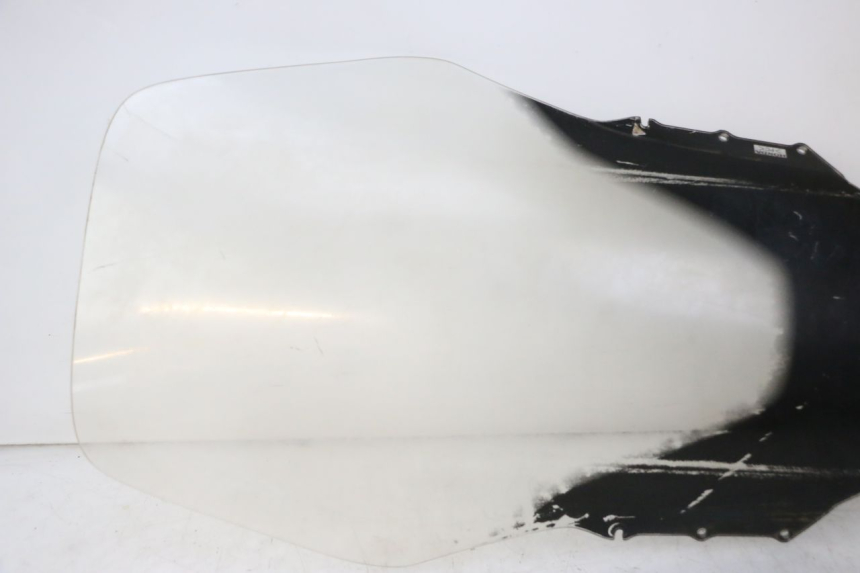 photo de SZYBA PRZEDNIA HONDA FES S-WING SWING ABS 125 (2007 - 2015) - Zoom stanu zużycia