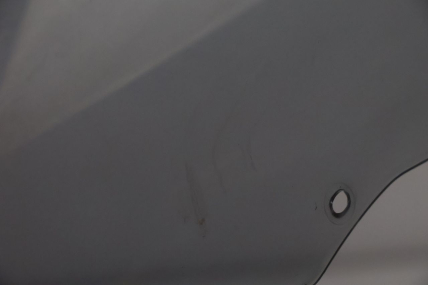 photo de SZYBA PRZEDNIA YAMAHA FZ8 800 (2010 - 2016) - Zbliżenie techniczne