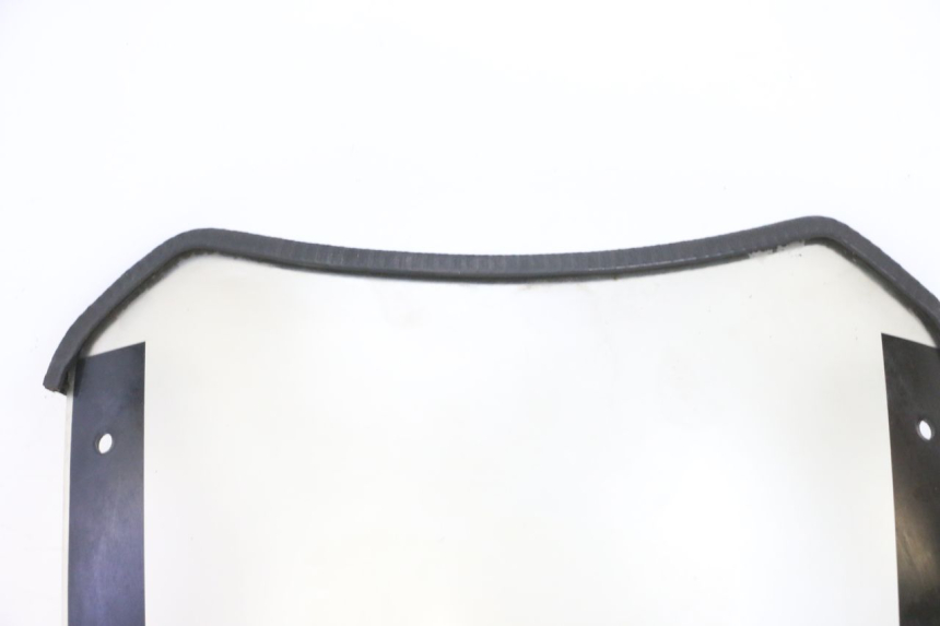 photo de SZYBA PRZEDNIA KAWASAKI GPX R WARBIRD 600 (1988 - 1993) - Zbliżenie komponentów