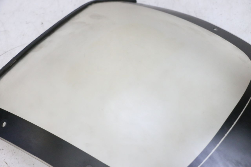 photo de SZYBA PRZEDNIA KAWASAKI GPX R WARBIRD 600 (1988 - 1993) - Zbliżenie techniczne