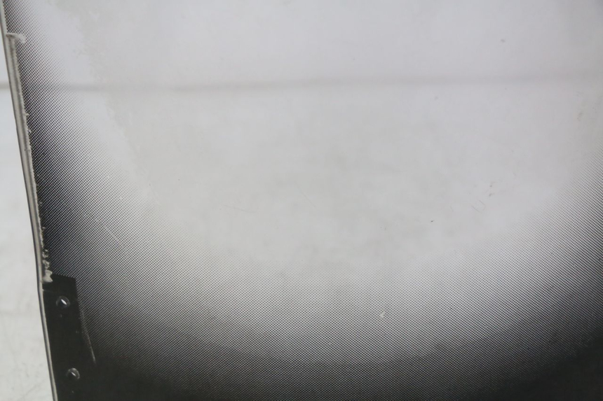 photo de SZYBA PRZEDNIA SUZUKI GSX-F GSX  F 1100 (1988 - 1994) - Zoom stanu zużycia