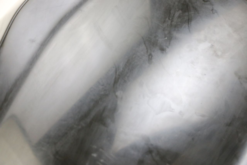 photo de SZYBA PRZEDNIA SYM JET 14 4T 50 (2018 - 2022) - Zoom stanu zużycia