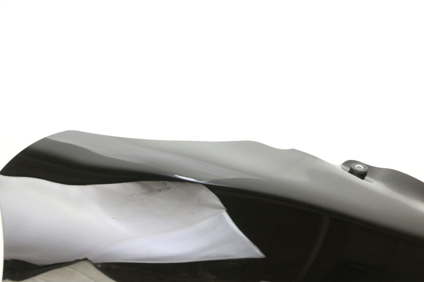 photo de SZYBA PRZEDNIA PIAGGIO MP3 HPE 300 (2019 - 2026) - Struktura - zbliżenie