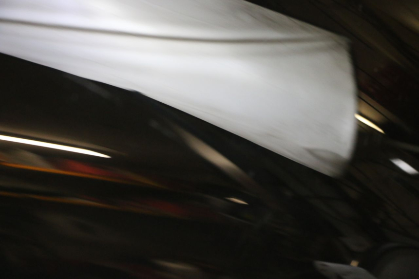 photo de SZYBA PRZEDNIA PIAGGIO MP3 HPE 300 (2019 - 2026) - Zoom stanu zużycia