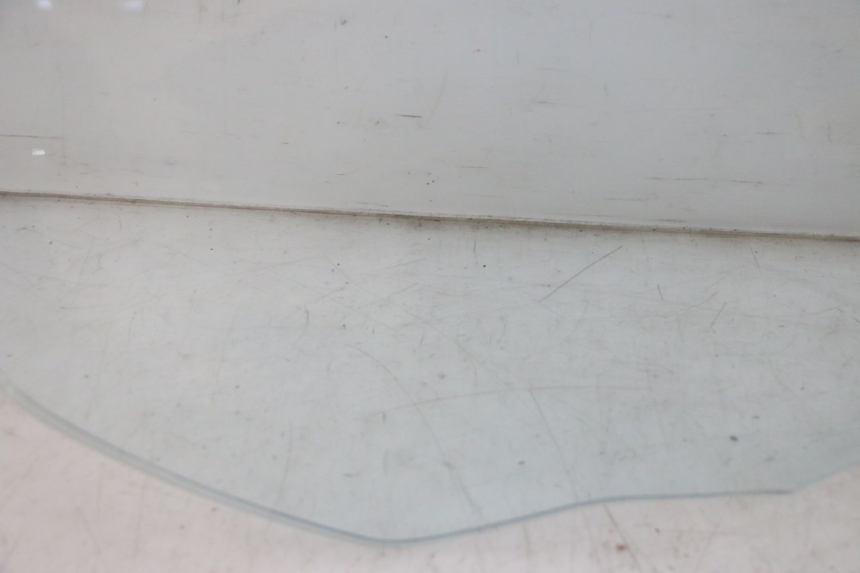 photo de SZYBA PRZEDNIA PIAGGIO MP3 125 (2006 - 2014) - Widok produktu