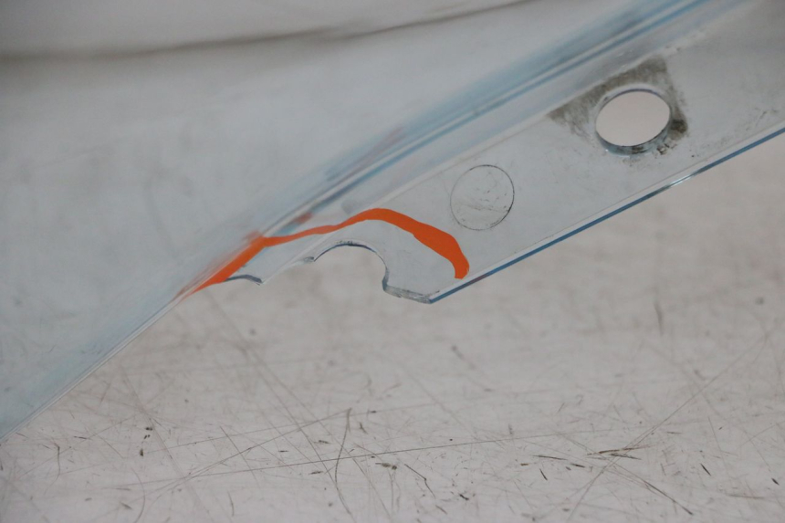 photo de SZYBA PRZEDNIA PIAGGIO MP3 125 (2006 - 2014) - Zdjęcie dodatkowe