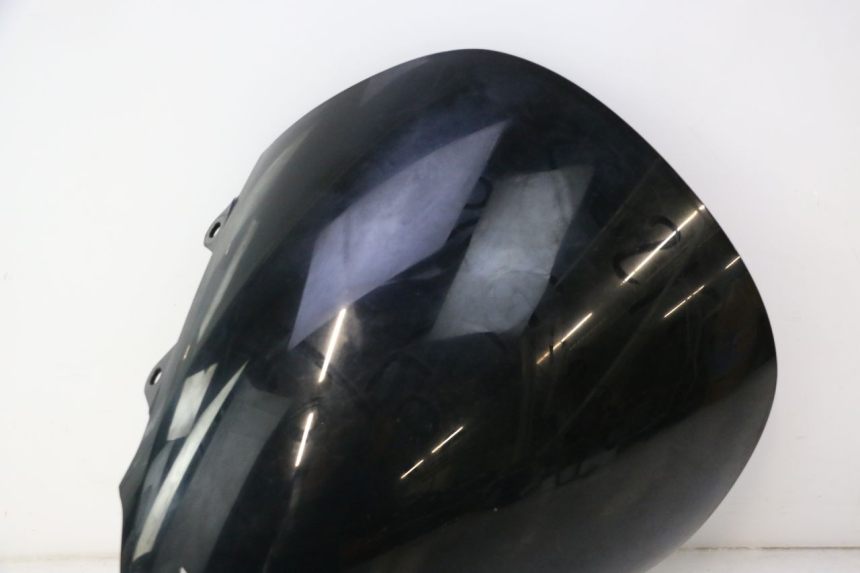 photo de SZYBA PRZEDNIA HONDA PCX (JF28) 125 (2009 - 2011) - Zoom stanu zużycia