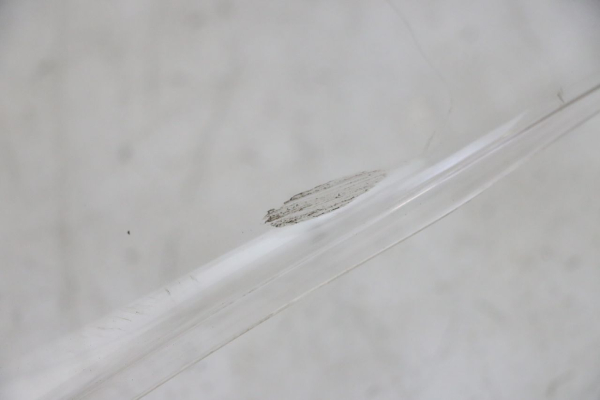 photo de SZYBA PRZEDNIA PIAGGIO NRG POWER PUREJET 50 (2018 - 2021) - Zoom stanu zużycia