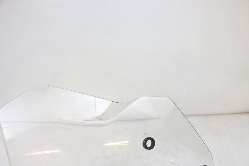 photo de SZYBA PRZEDNIA BMW R GS 1250 (2021 - 2024) - Zoom stanu zużycia