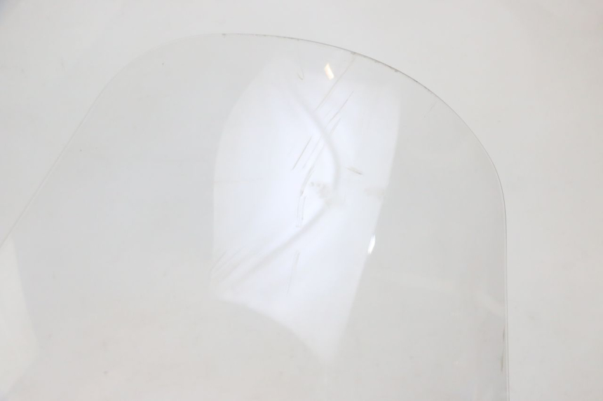 photo de SZYBA PRZEDNIA PEUGEOT SATELIS COMPRESSOR K15 125 (2006 - 2009) - Oznaczenia i referencje