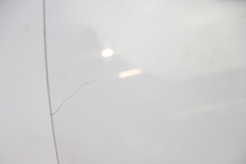 photo de SZYBA PRZEDNIA PEUGEOT SATELIS 125 (2010 - 2012) - Widok z bliska