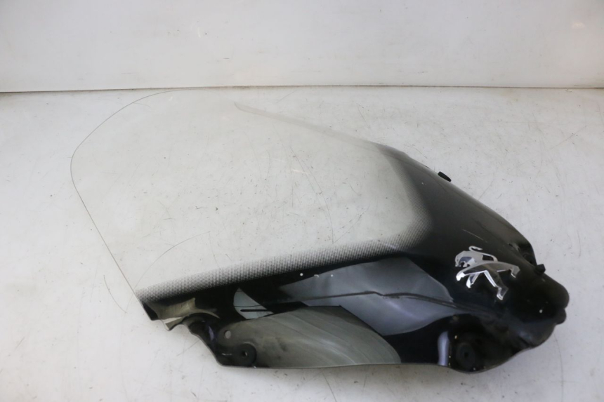 photo de SZYBA PRZEDNIA PEUGEOT SATELIS 125 (2010 - 2012) - Punkty mocowania