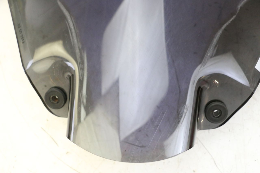 photo de SZYBA PRZEDNIA PEUGEOT SATELIS 125 (2013 - 2018) - Szczegół części