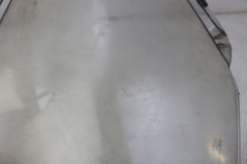 photo de SZYBA PRZEDNIA PEUGEOT SATELIS 125 (2006 - 2009) - Oznaczenia i referencje