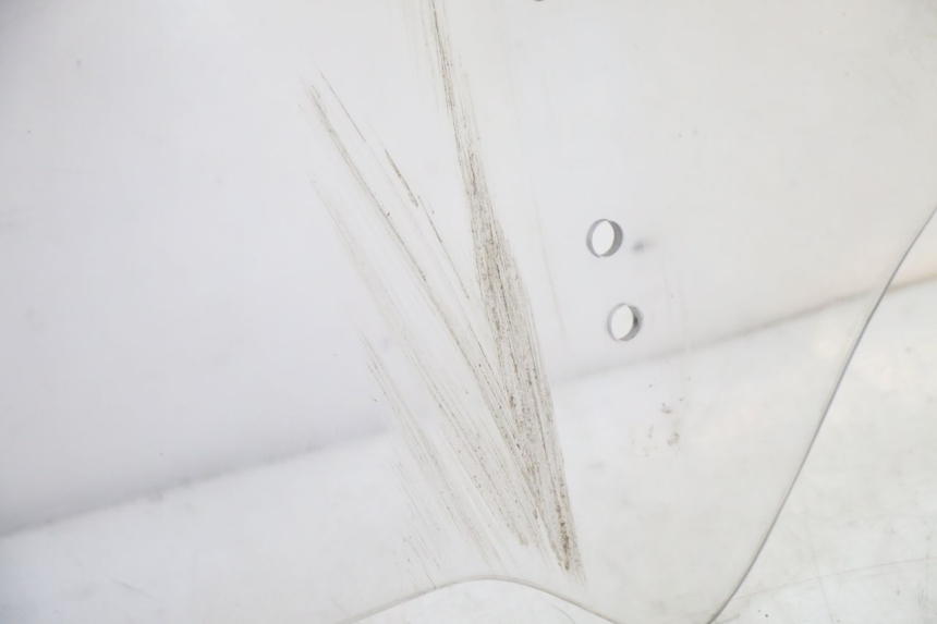 photo de SZYBA PRZEDNIA HONDA ST PAN EUROPEAN 1300 (2002 - 2013) - Zoom stanu zużycia