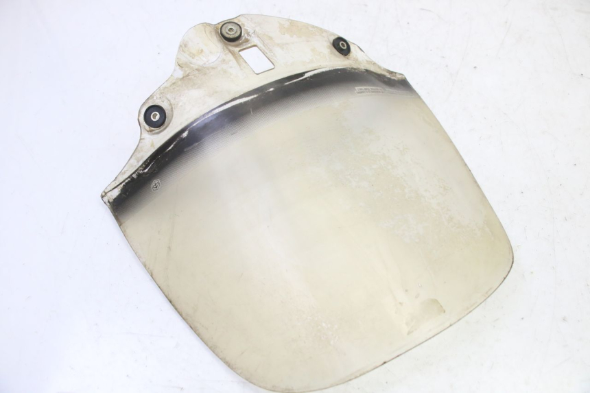 photo de SZYBA PRZEDNIA PIAGGIO SUPER LX 125 (2000 - 2003) - Zbliżenie techniczne