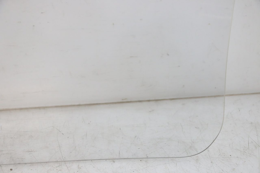 photo de SZYBA PRZEDNIA SUZUKI BURGMAN 125 (2018 - 2021) - Widok produktu