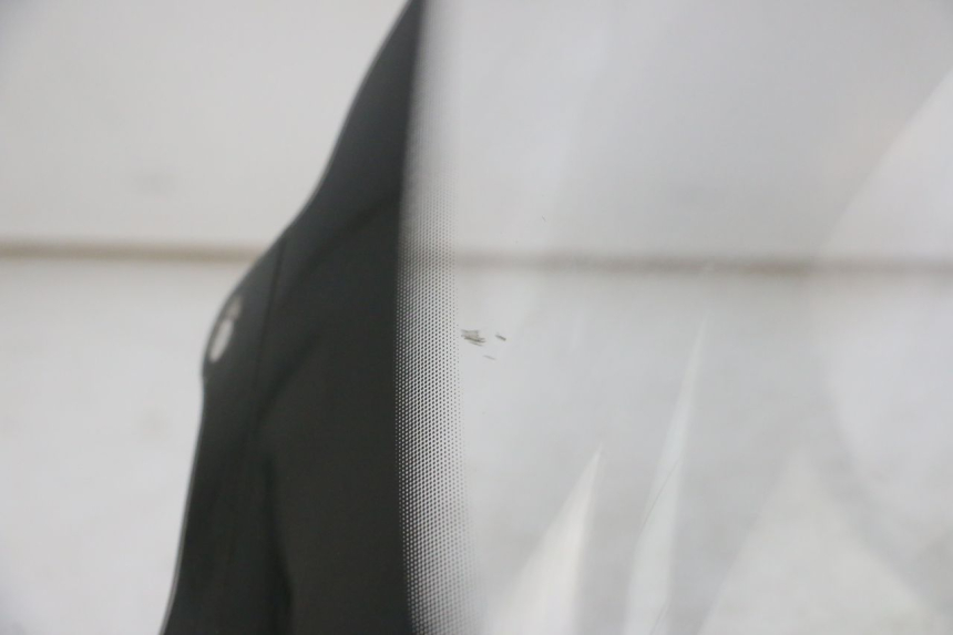 photo de SZYBA PRZEDNIA SUZUKI BURGMAN 125 (2018 - 2021) - Punkty mocowania