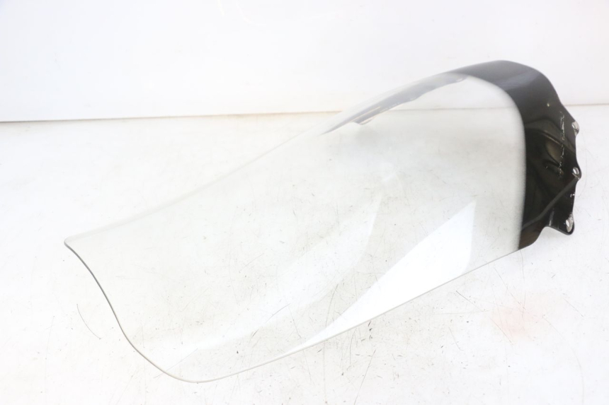 photo de SZYBA PRZEDNIA SUZUKI BURGMAN 125 (2018 - 2021) - Stan powierzchni