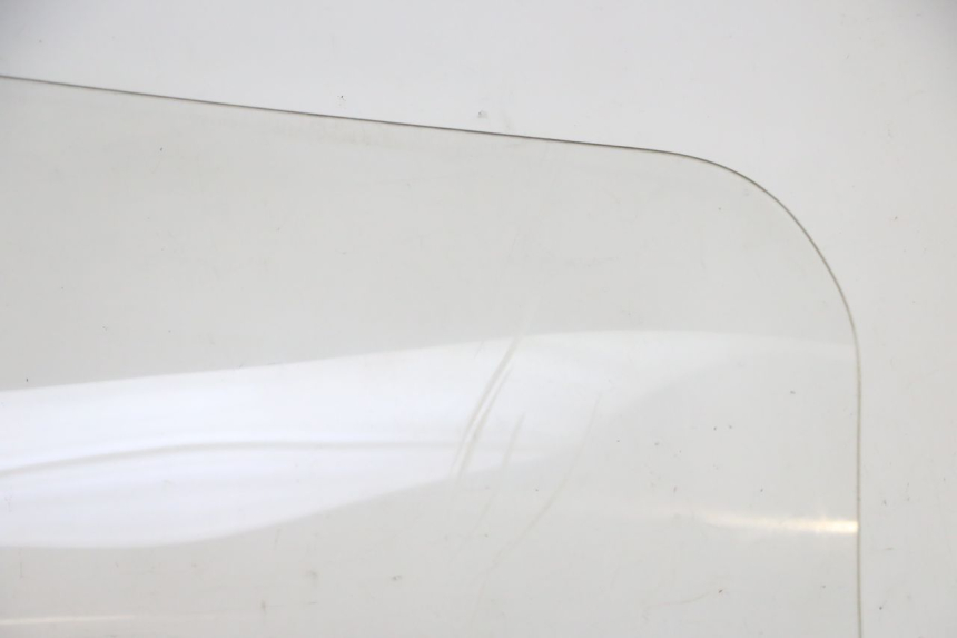 photo de SZYBA PRZEDNIA SUZUKI BURGMAN 125 (2015 - 2017) - Zoom jakości