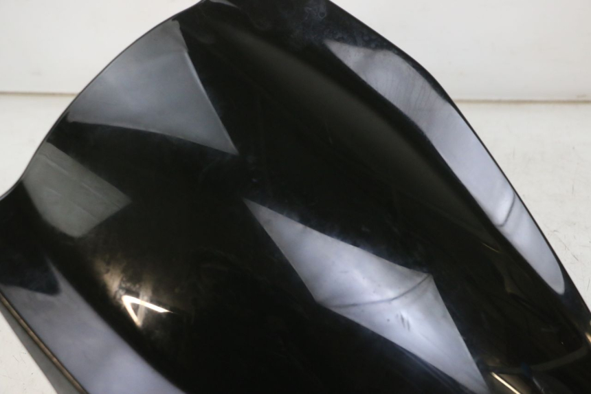 photo de SZYBA PRZEDNIA SYM JET 14 4T 50 (2018 - 2022) - Zoom stanu zużycia