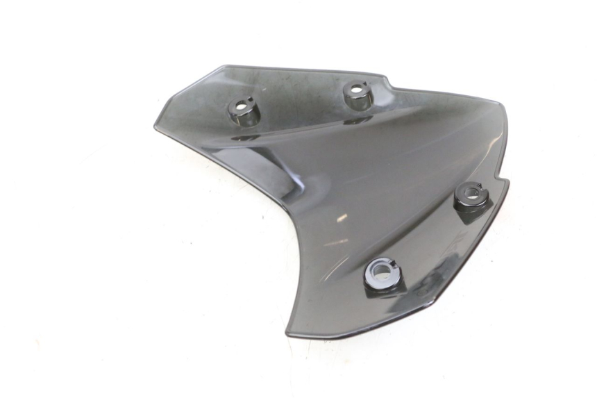 photo de SZYBA PRZEDNIA YAMAHA TRICITY 300 (2020 - 2024) - Zoom stanu zużycia