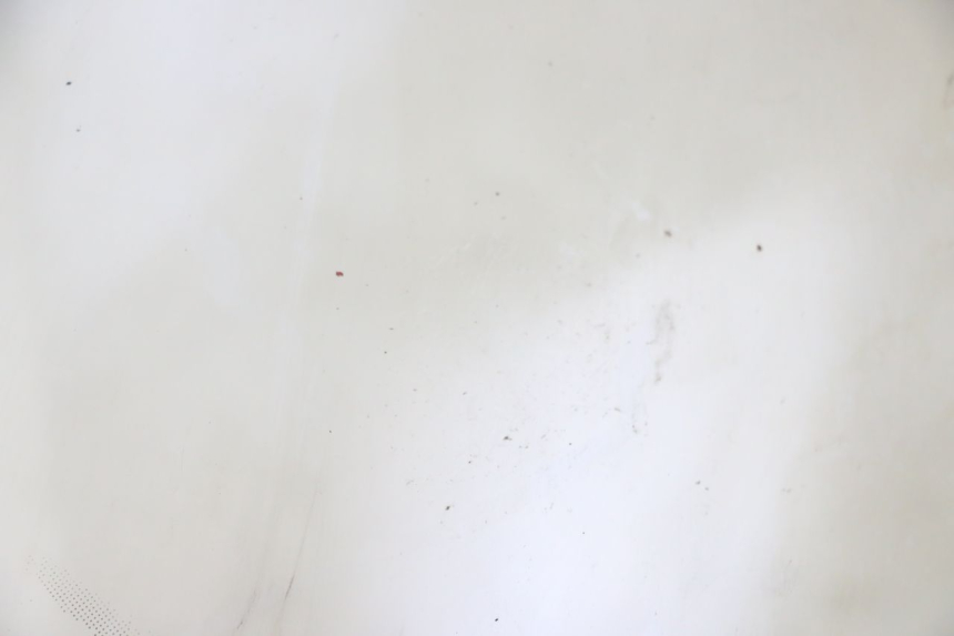 photo de SZYBA PRZEDNIA SUZUKI UH BURGMAN 125 (2002 - 2006) - Szczegół części