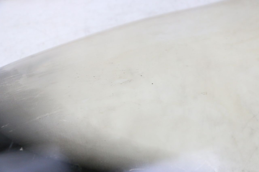 photo de SZYBA PRZEDNIA SUZUKI UH BURGMAN 125 (2002 - 2006) - Stan powierzchni