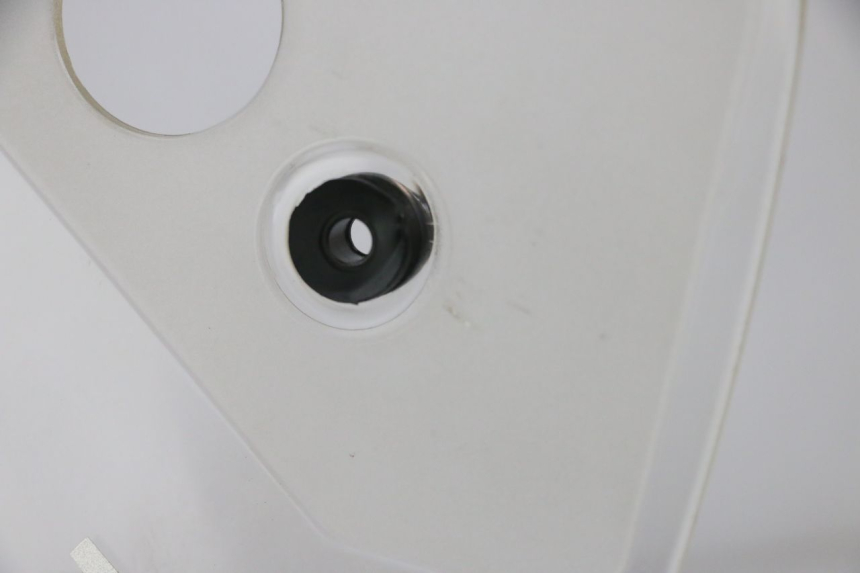 photo de SZYBA PRZEDNIA KAWASAKI VERSYS ABS 650 (2015 - 2018) - Zoom stanu zużycia