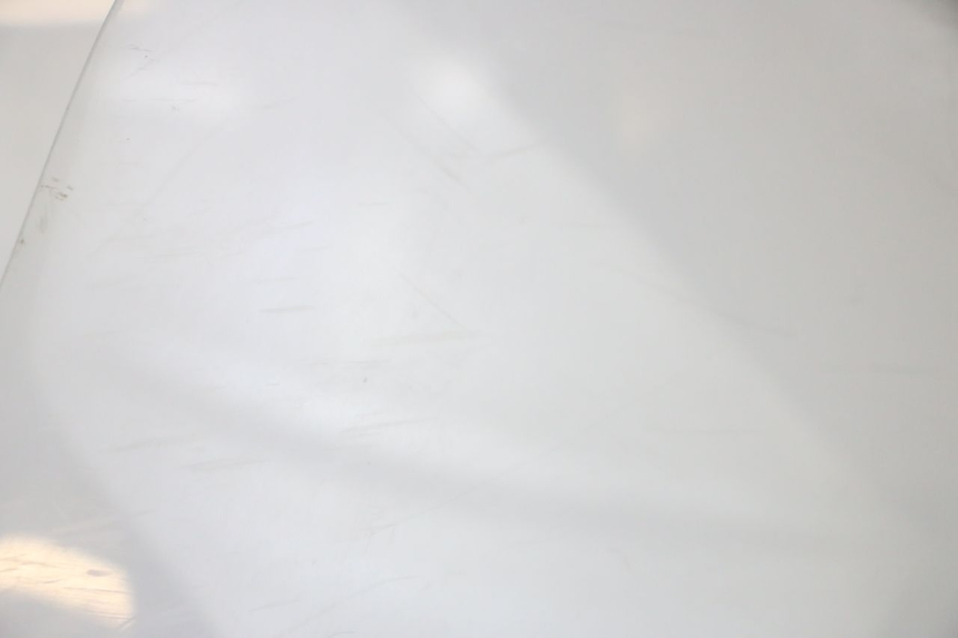 photo de SZYBA PRZEDNIA PIAGGIO VESPA GTS SUPER IE 125 (2009 - 2016) - Widok z bliska