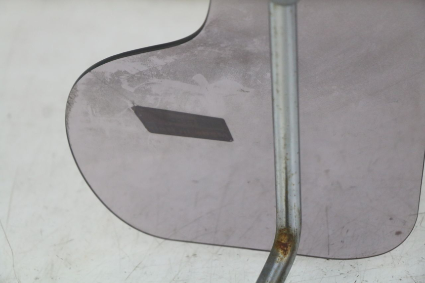 photo de SZYBA PRZEDNIA PIAGGIO VESPA SPRINT 2T 50 (2014 - 2018) - Inny kąt widzenia