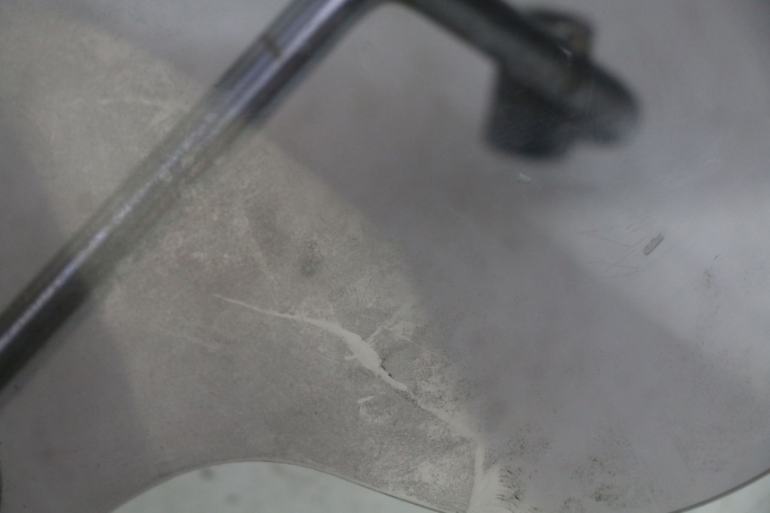 photo de SZYBA PRZEDNIA PIAGGIO VESPA SPRINT 2T 50 (2014 - 2018) - Punkty mocowania