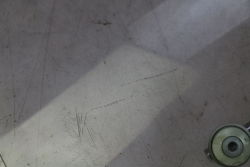 photo de SZYBA PRZEDNIA PIAGGIO VESPA SPRINT 2T 50 (2014 - 2018) - Oznaczenia i referencje