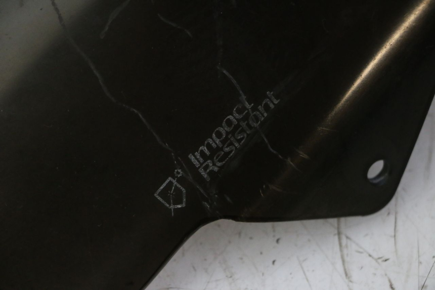 photo de SZYBA PRZEDNIA YAMAHA X-MAX XMAX 125 (2010 - 2013) - Punkty mocowania