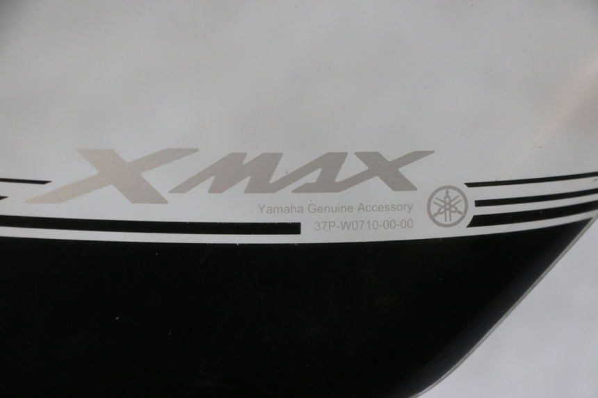photo de SZYBA PRZEDNIA YAMAHA X-MAX XMAX 125 (2010 - 2013) - Zbliżenie komponentów