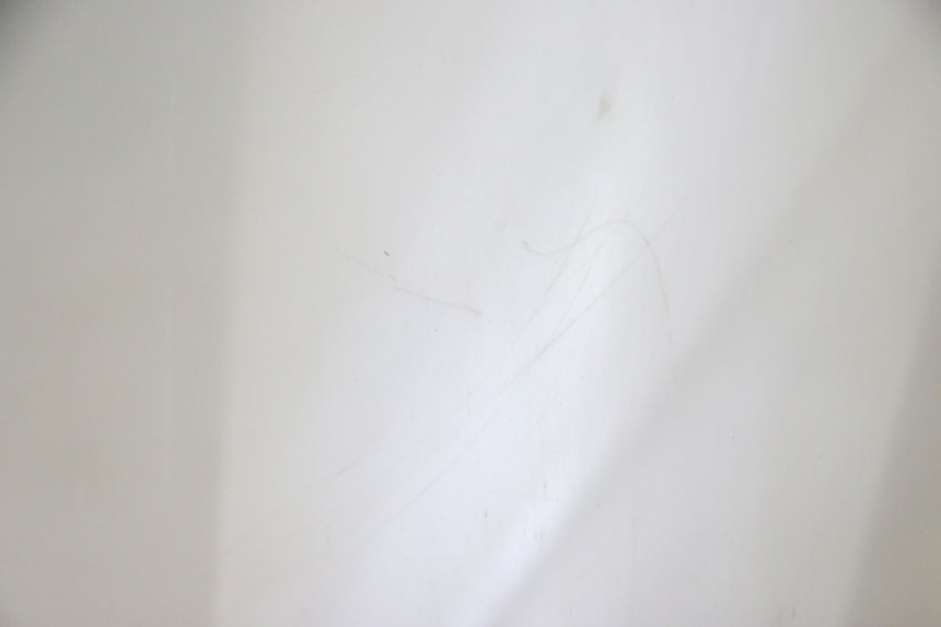 photo de SZYBA PRZEDNIA YAMAHA X-MAX XMAX 125 (2010 - 2013) - Zbliżenie techniczne