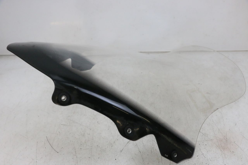 photo de SZYBA PRZEDNIA PIAGGIO X10 125 (2012 - 2017) - Zbliżenie techniczne