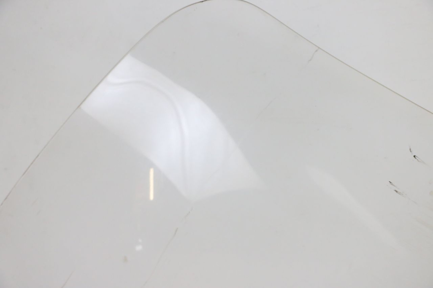 photo de SZYBA PRZEDNIA PIAGGIO X10 125 (2012 - 2017) - Punkty mocowania