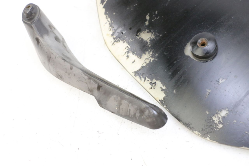 photo de SZYBA PRZEDNIA PIAGGIO X9 125 (2000 - 2003) - Punkty mocowania