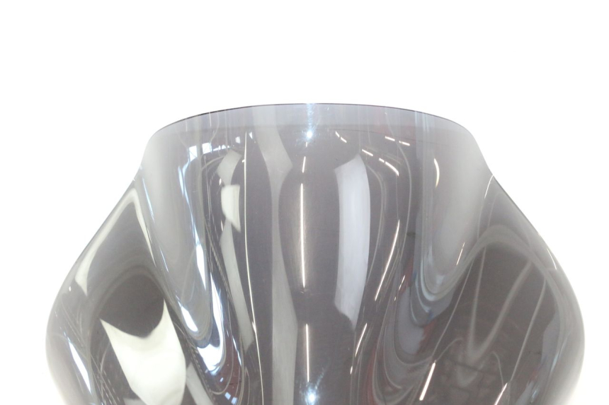 photo de SZYBA PRZEDNIA YAMAHA XJR 1300 (1998 - 2002) - Zoom stanu zużycia