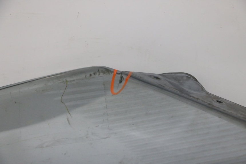 photo de SZYBA PRZEDNIA YAMAHA X-MAX XMAX ABS 250 (2010 - 2014) - Widok z bliska