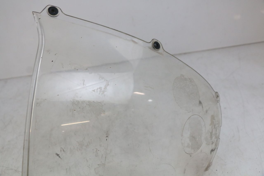 photo de SZYBA PRZEDNIA YAMAHA YZF R THUNDERCAT 600 (1996 - 2003) - Zoom stanu zużycia